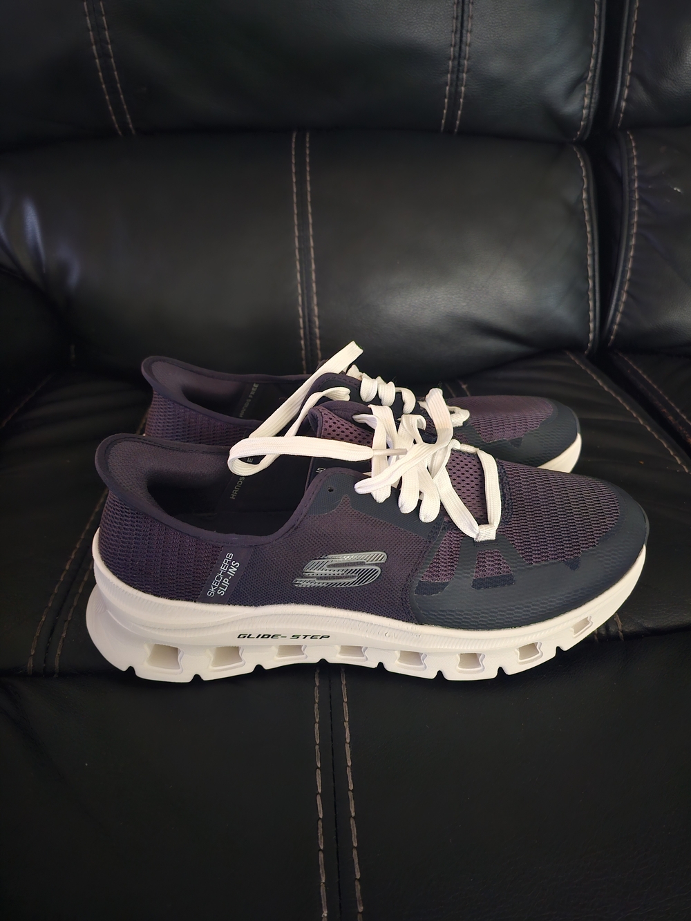 Skechers Men's Glide-Step Navy And White Athletic Shoes